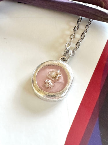 Floral Crest Necklace